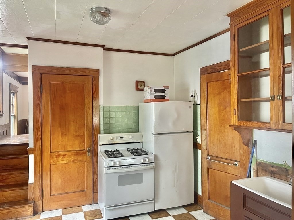 47 Pleasant St – photo 3