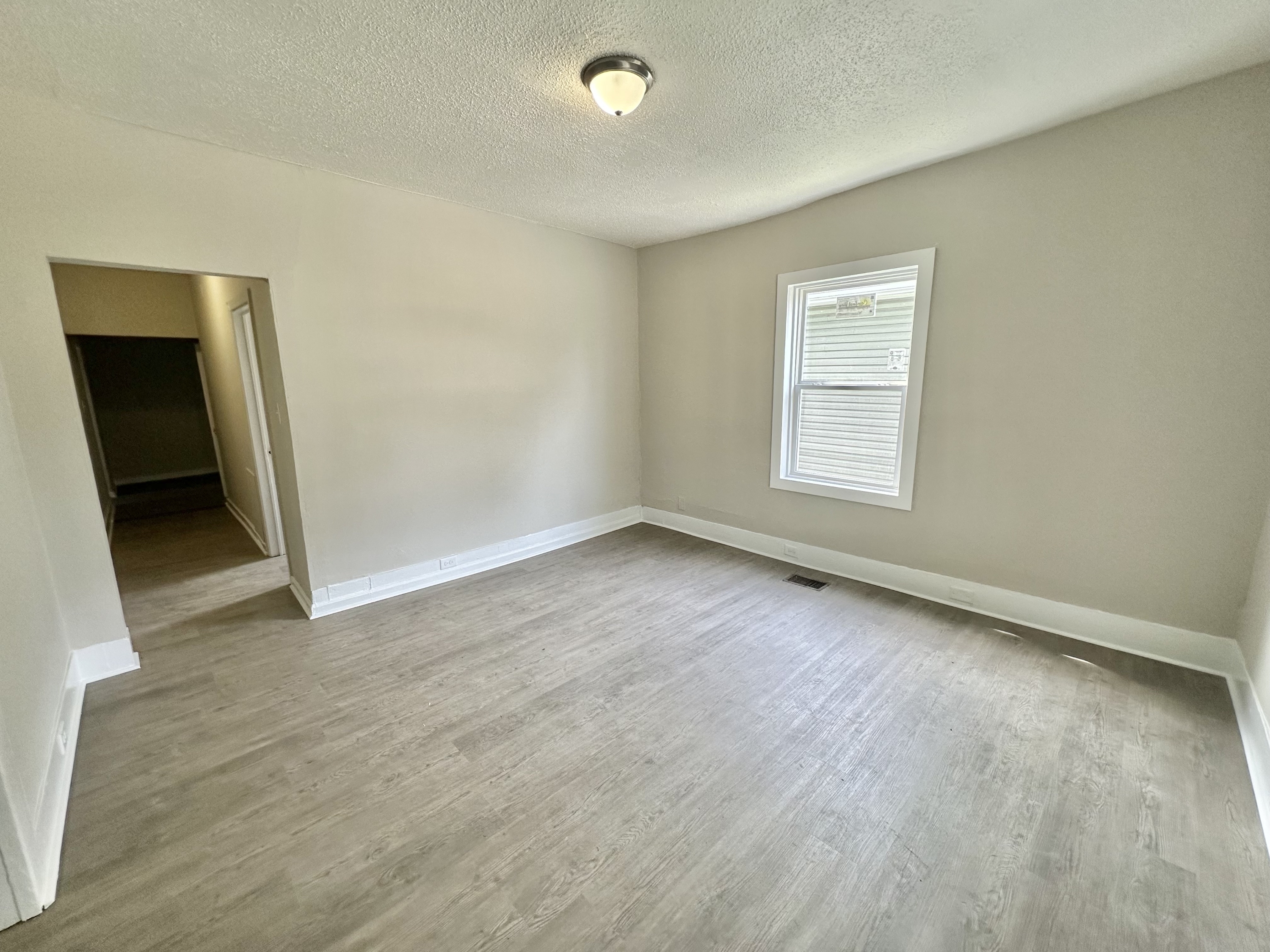 719 Washington Ave SW – photo 3