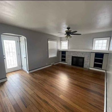 527 W Liberty St – photo 3