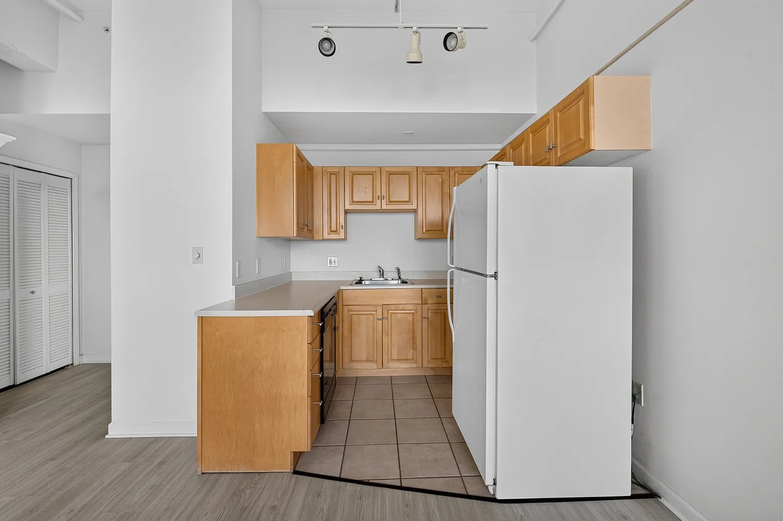 1900 The Loft, LLC – Unit 603 1 Bed 1 Bath