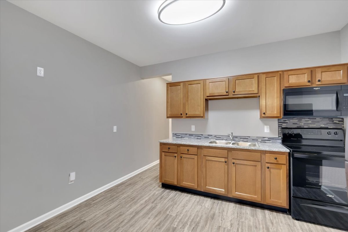 222 Dr W. J. Hodge St unit 2 – photo 5