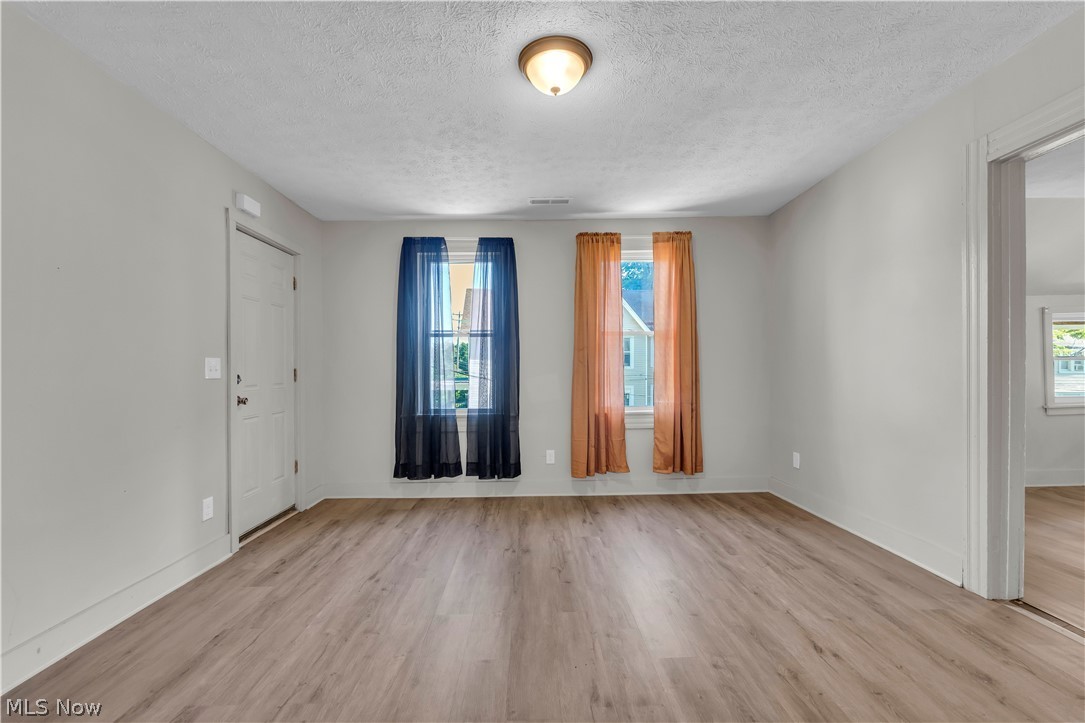 3187 W 44th St unit 2/UP – photo 3