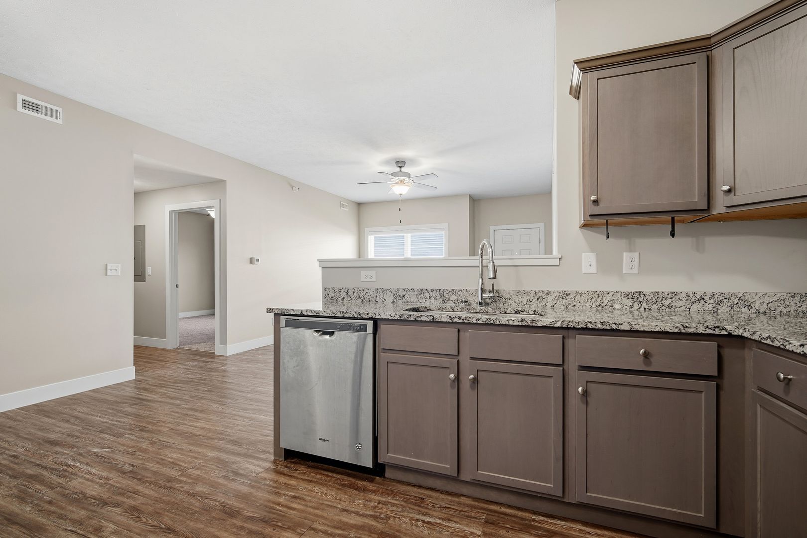 1031 Ekstam Dr unit 201 – photo 4
