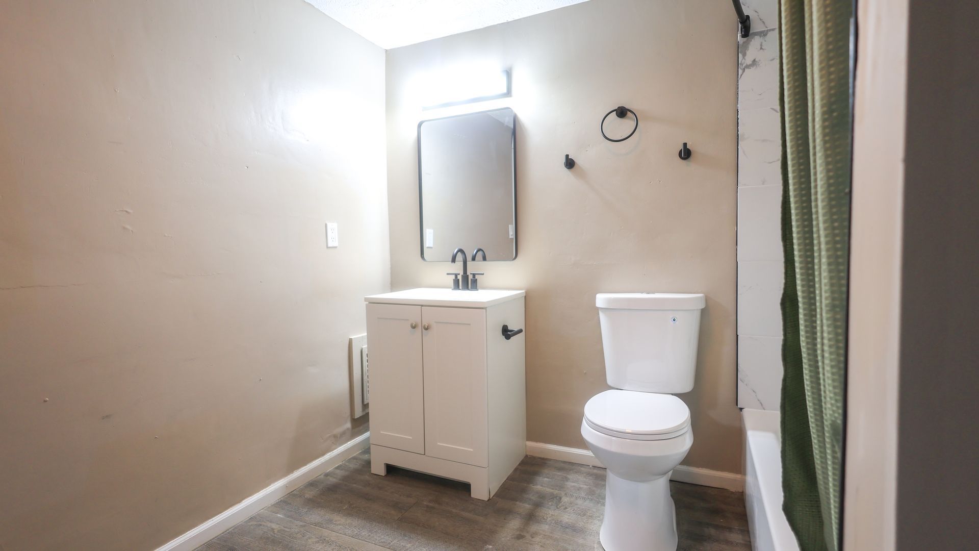 3643 W 39th St – photo 2