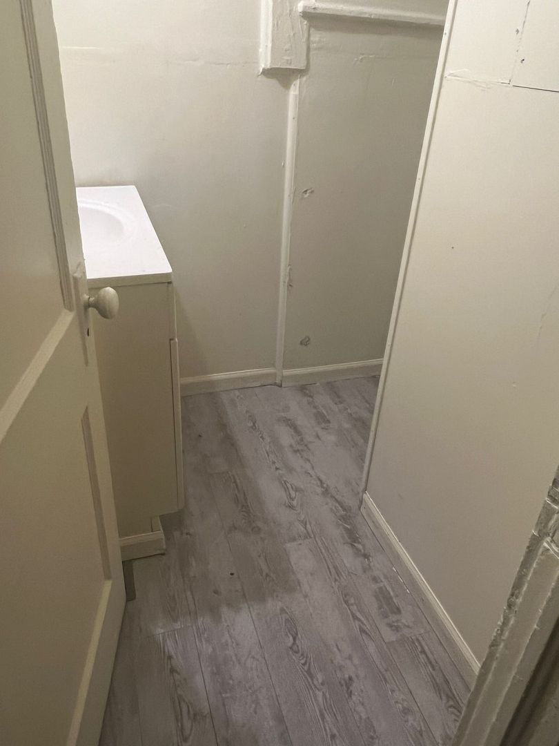 210 Lawrence St unit 1 – photo 3