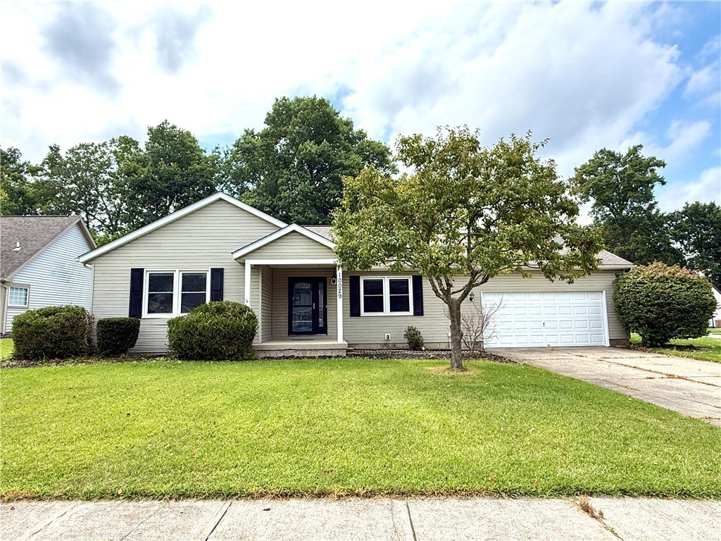 10029 Village Tree Ct – photo 1