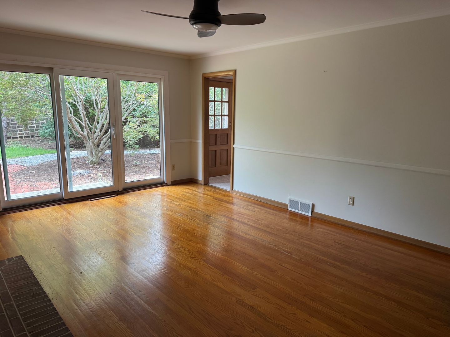 2030 Chardon Rd – photo 5