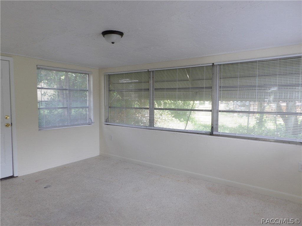 8 E Golden St – photo 4