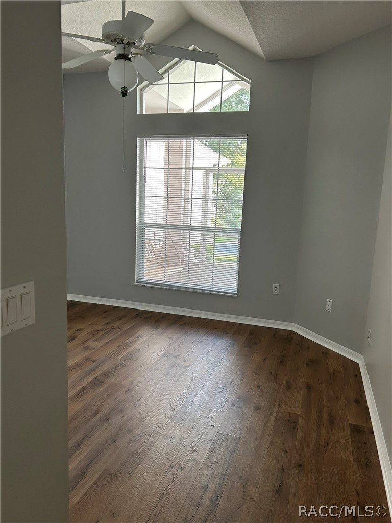 6821 E Queensbury Ln – photo 4