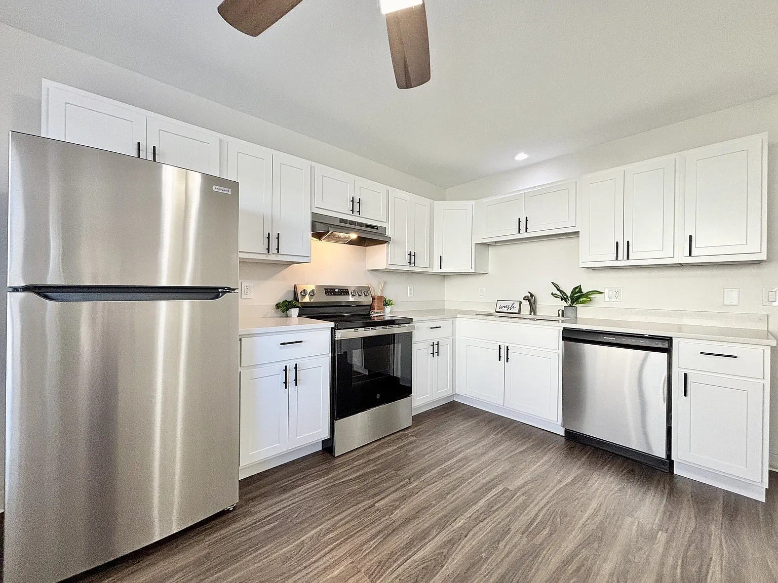 Sundale Townhomes – photo 2