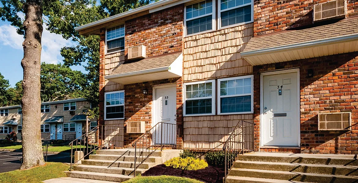 Town and Country Luxury Apartments – photo 2