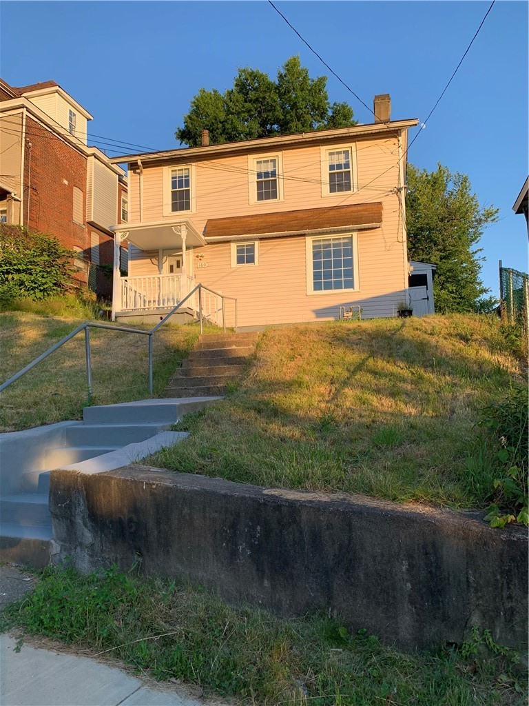 160 Hazelwood Ave – photo 2