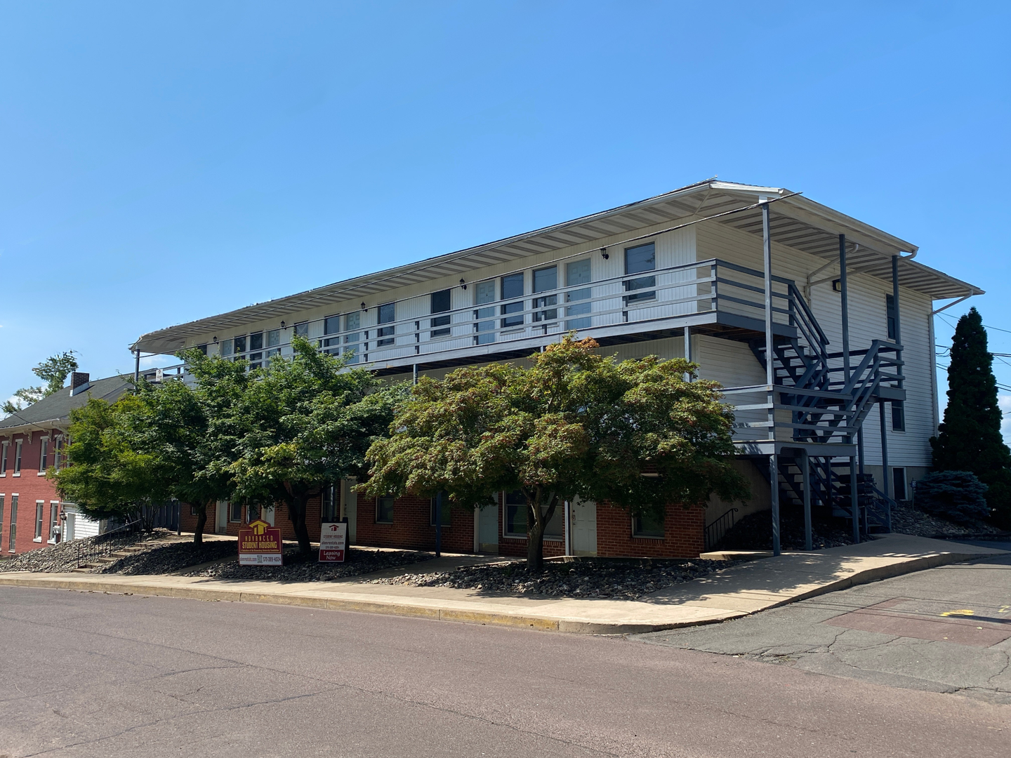 100 S Penn St unit 3 - Bed 2 – photo 1