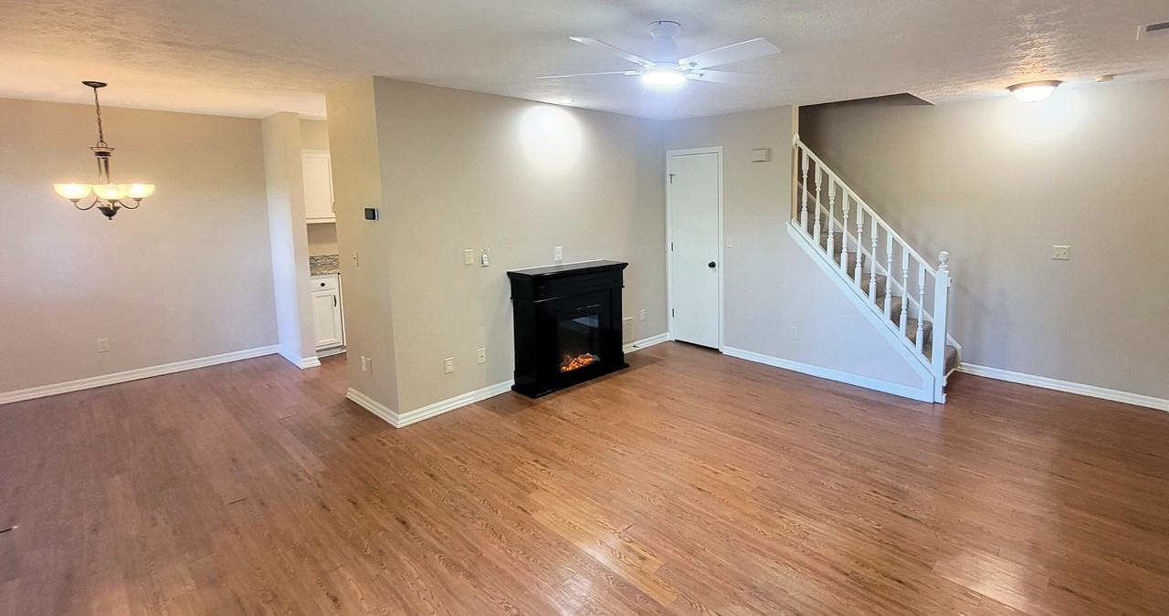 406 Waterside Ave unit 7 – photo 3