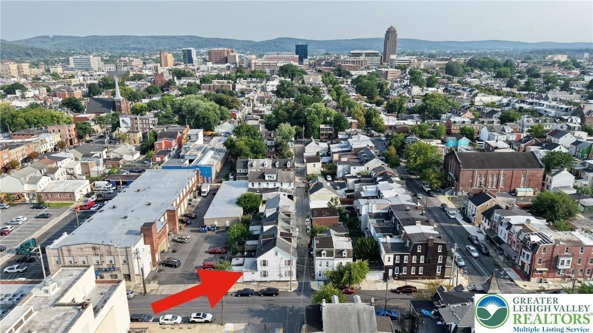 547 N Silk St – photo 3