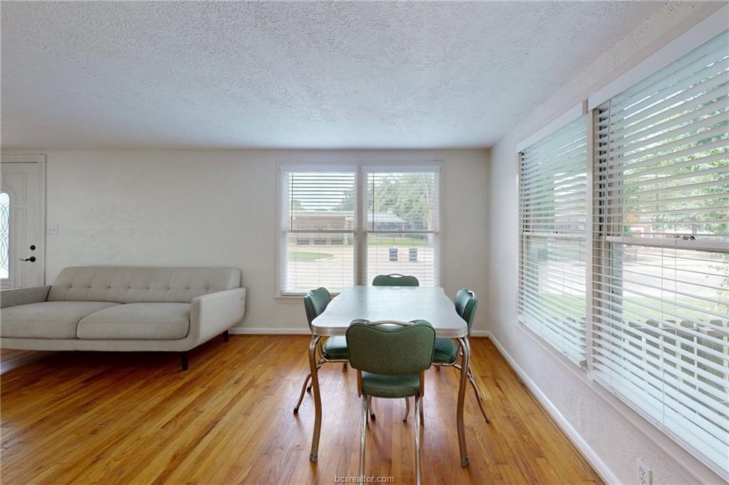 511 Homestead St – photo 5