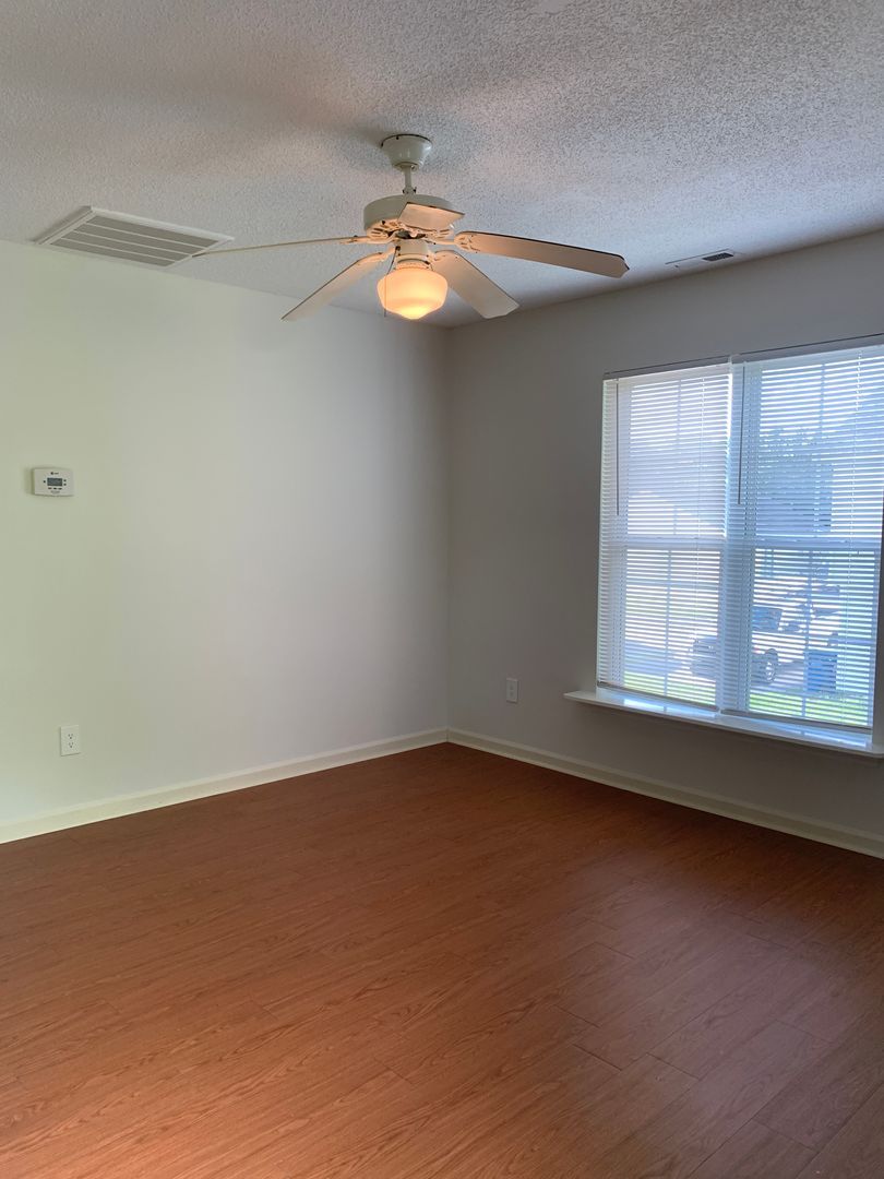 408 Wallington Rd – photo 4