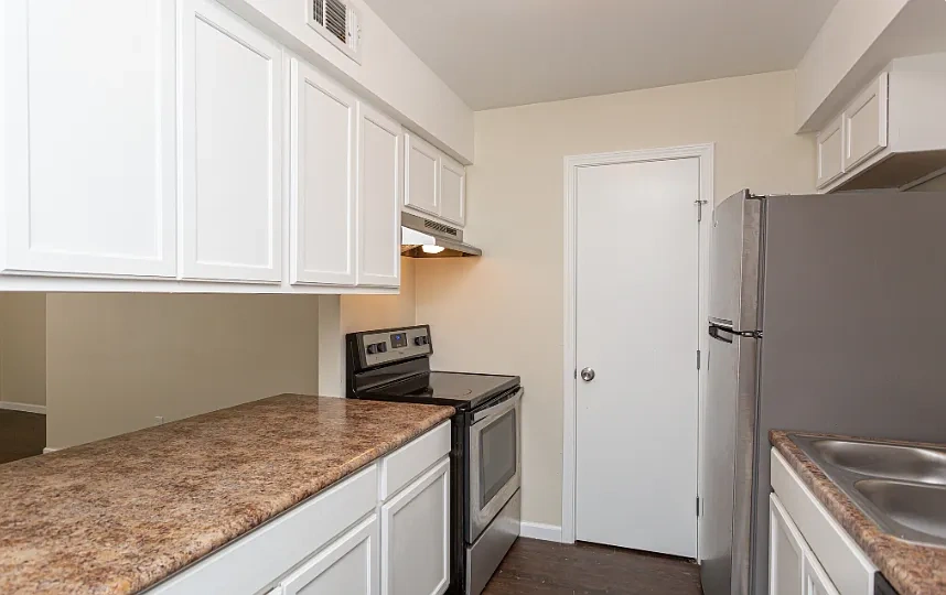 Cedarwood Apartments – photo 2