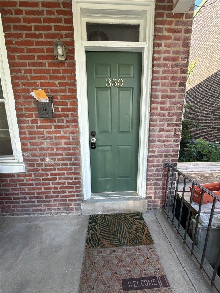 350 Dupont St – photo 1