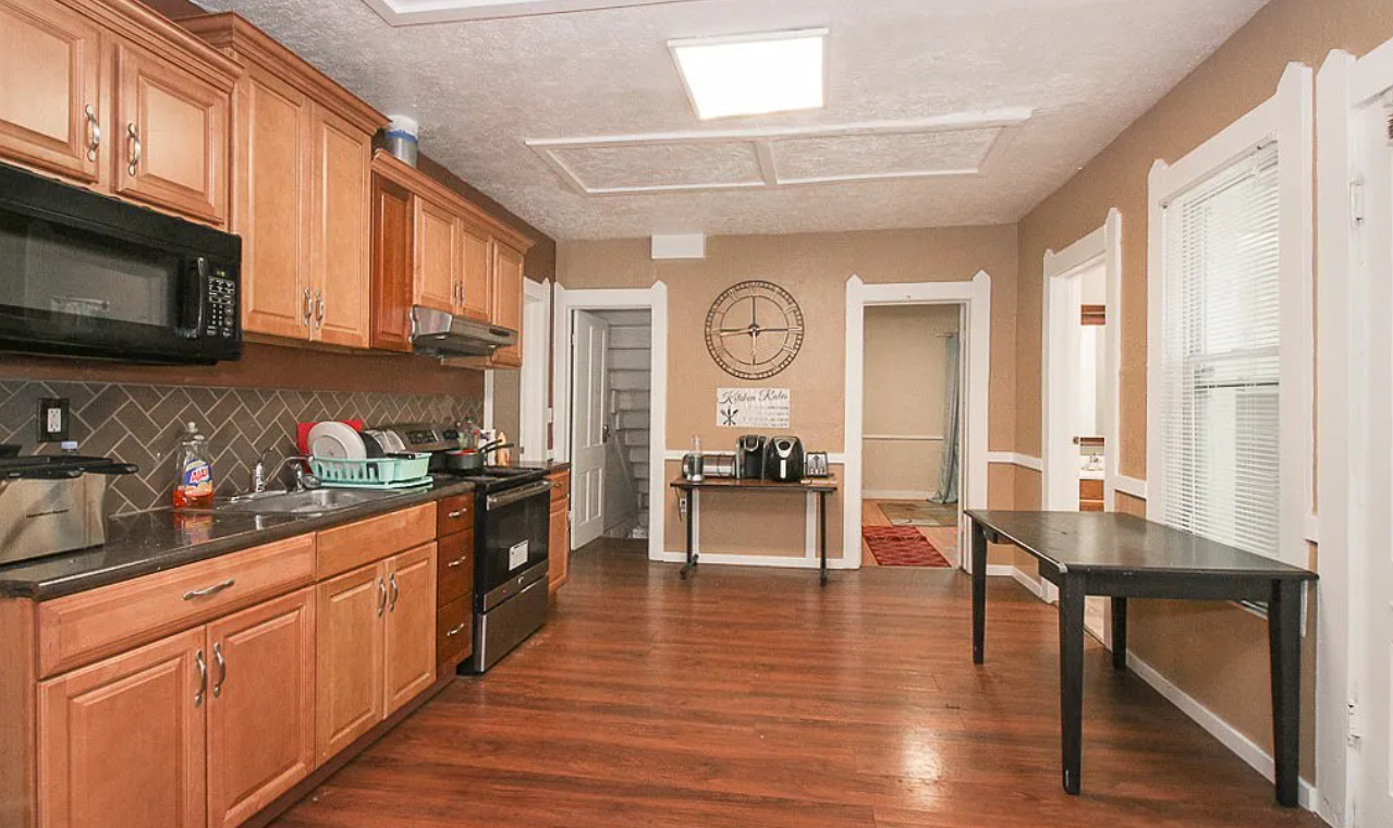 11709 Ashbury Ave – photo 5