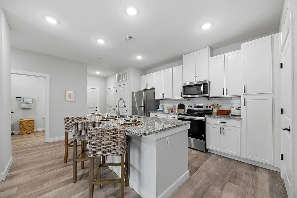 Zephyr Apartments – photo 3