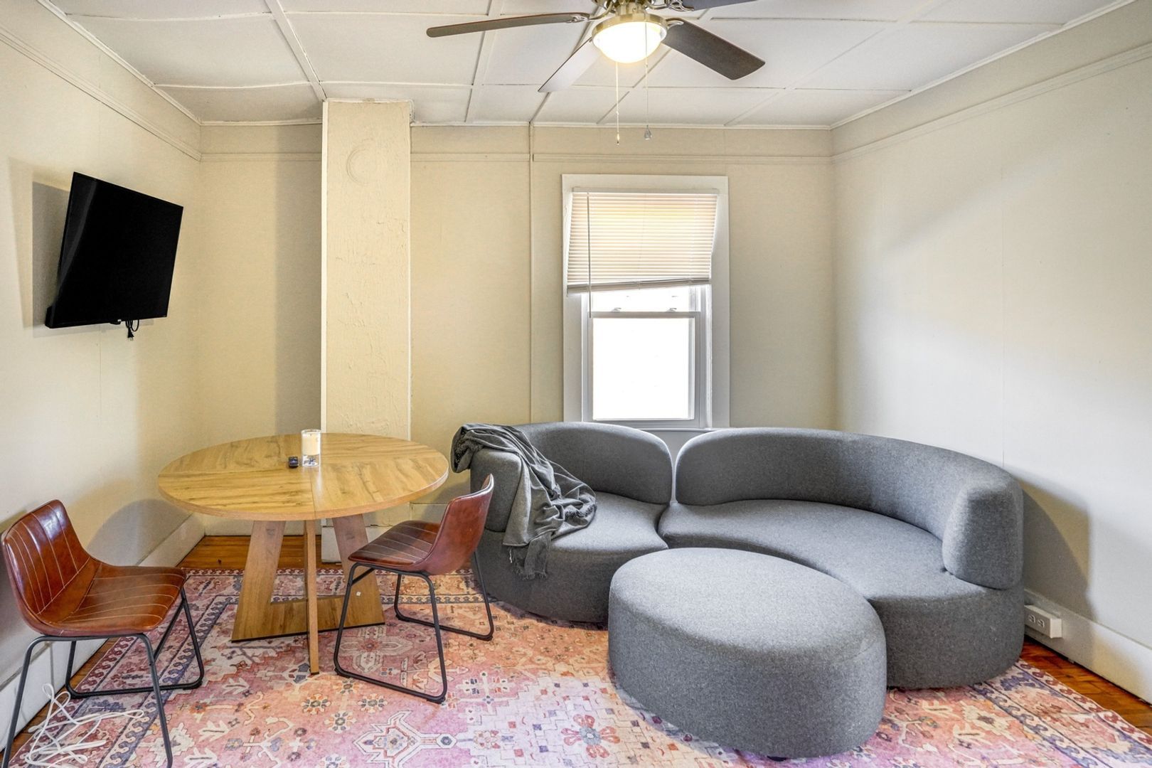 442 Columbia St – photo 5