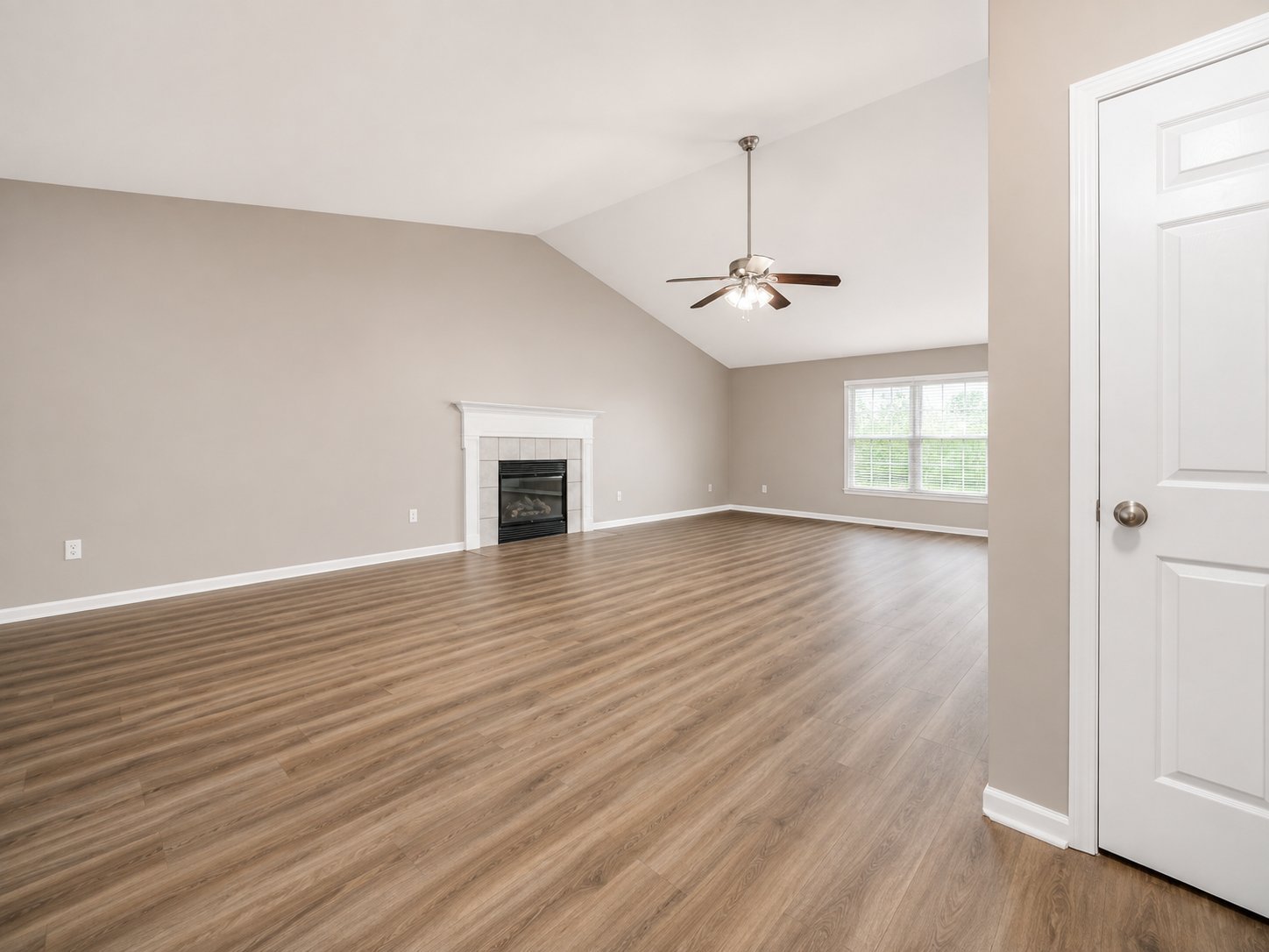 8607 Clover Glade Dr – photo 3