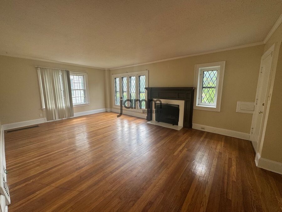 16811 Kenyon Rd – photo 4
