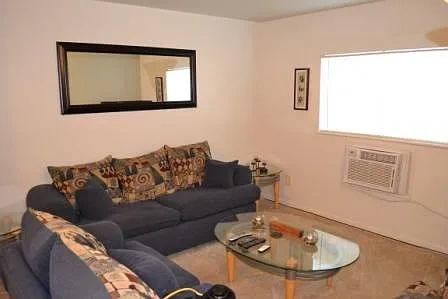 Park Towne Apartments – photo 5