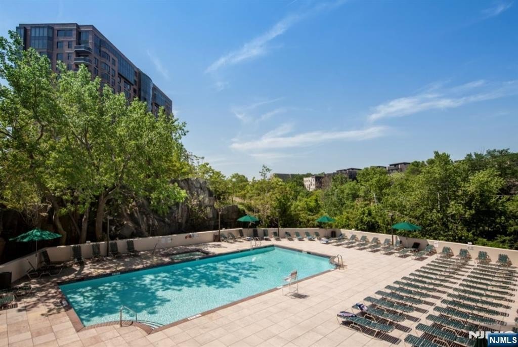 250 Gorge Rd #7E – photo 4