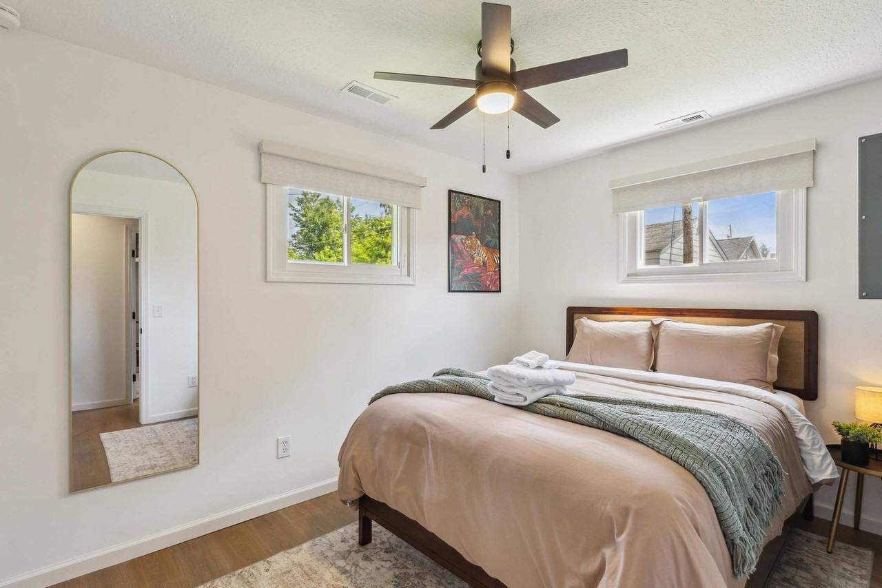 1045 Jefferson St unit 1593986P – photo 5
