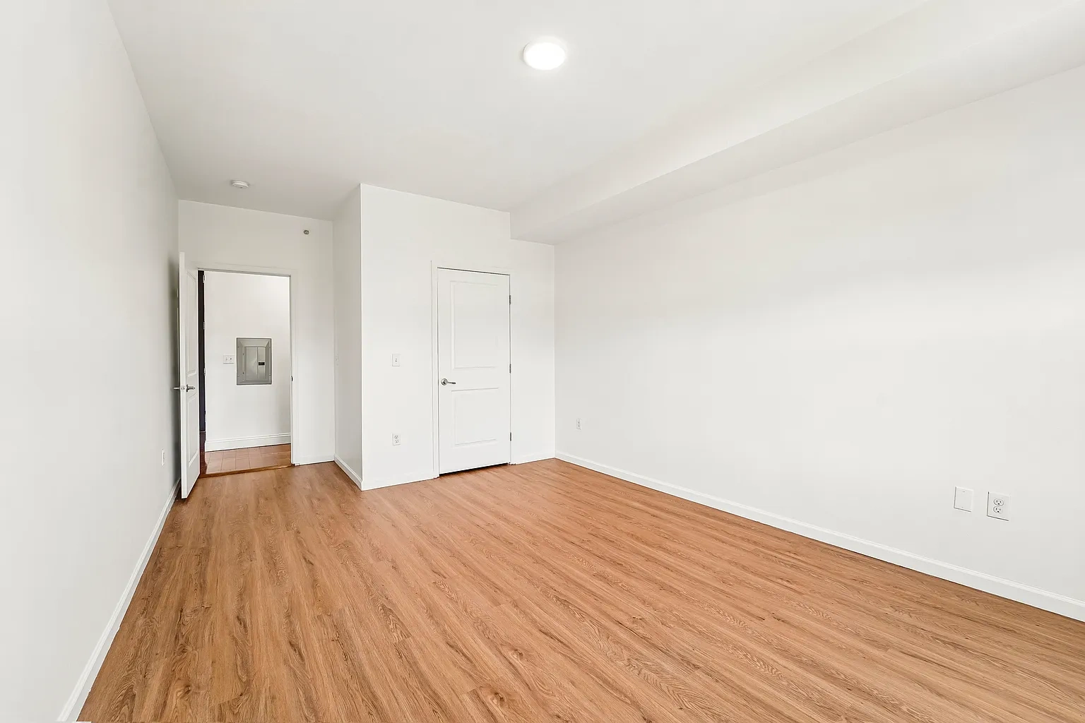 111 Glenwood – photo 3