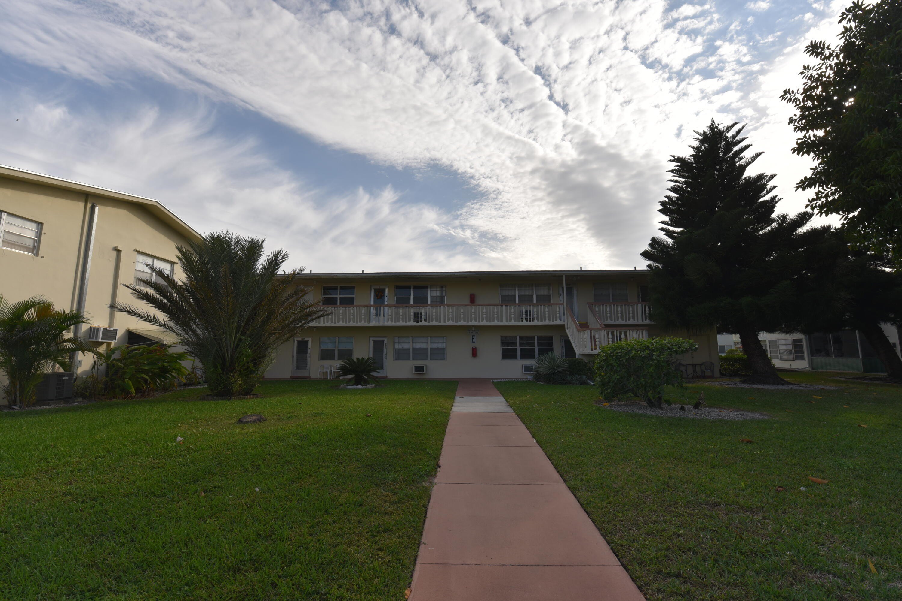 112 Salisbury E – photo 1