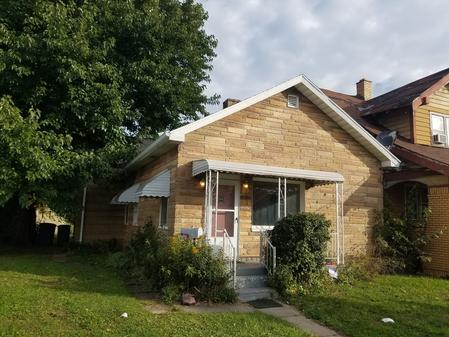 227 Everett St – photo 3