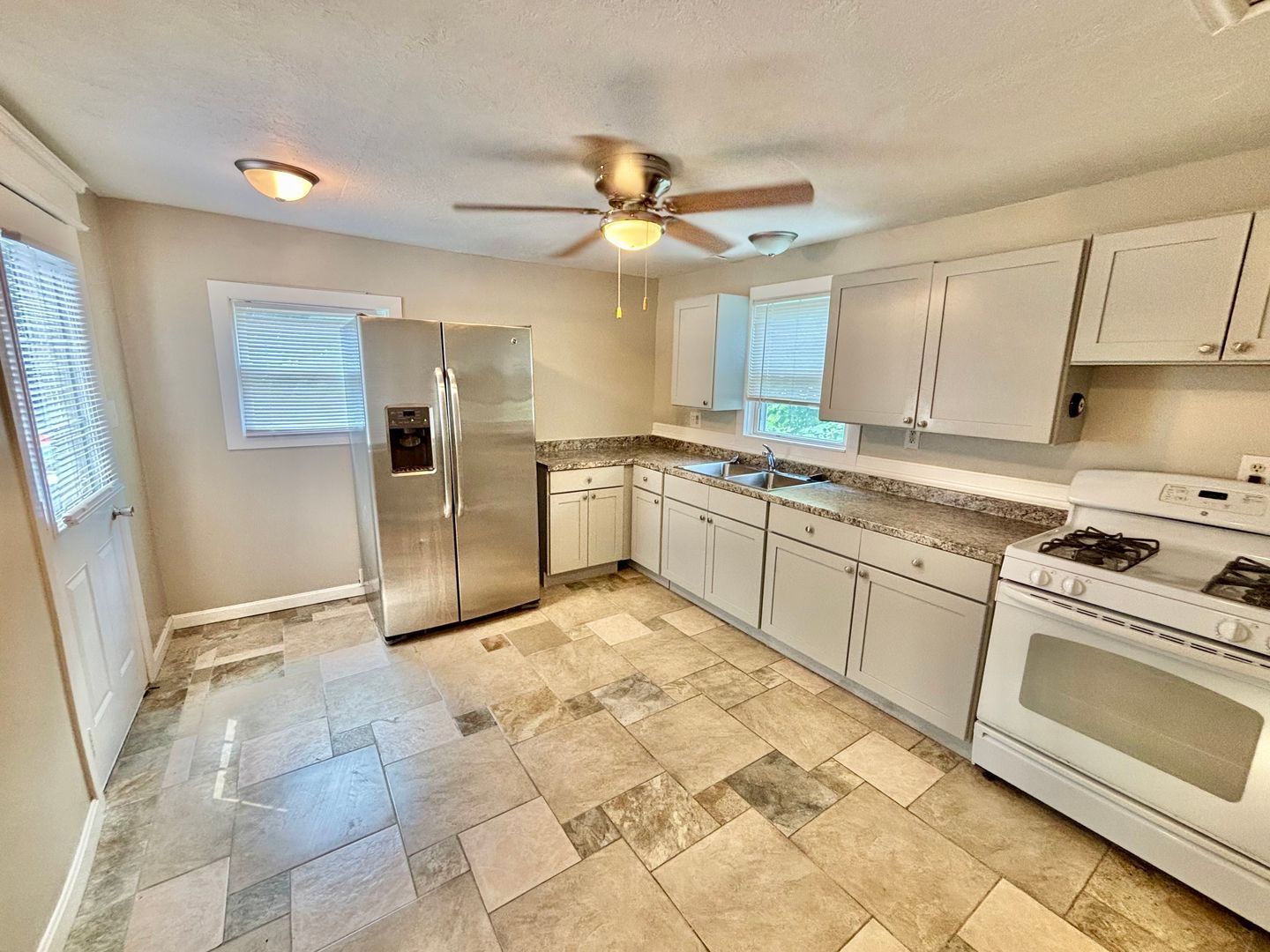 208 W Tenny Ave unit Unit 2 – photo 4