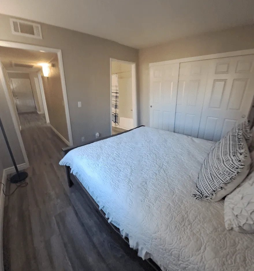 Raintree Apartments – photo 1