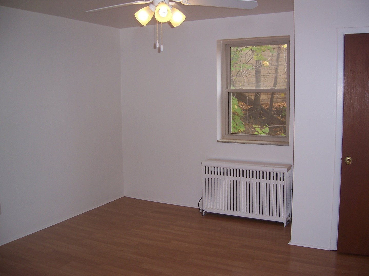 2355 Eldridge St unit 2B – photo 4