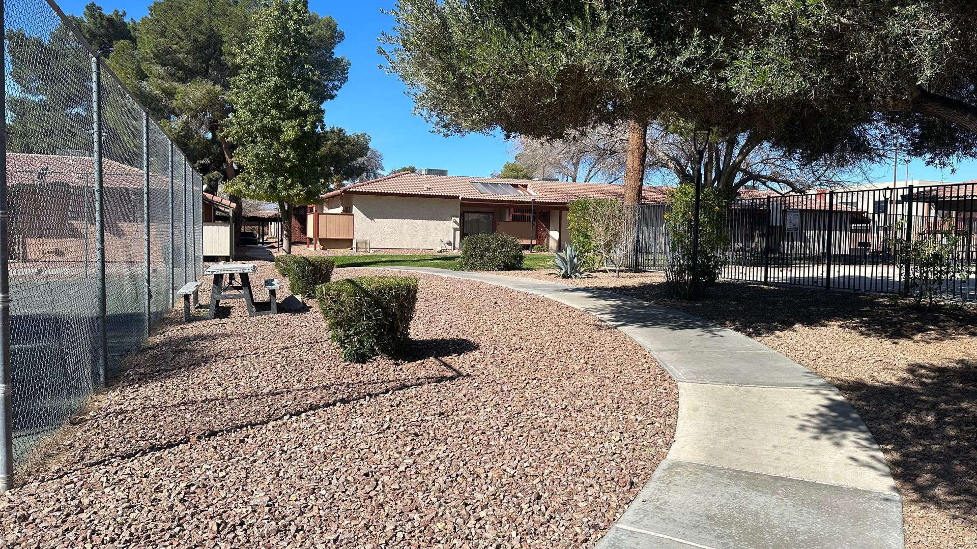 425 N Lamb Blvd – photo 5