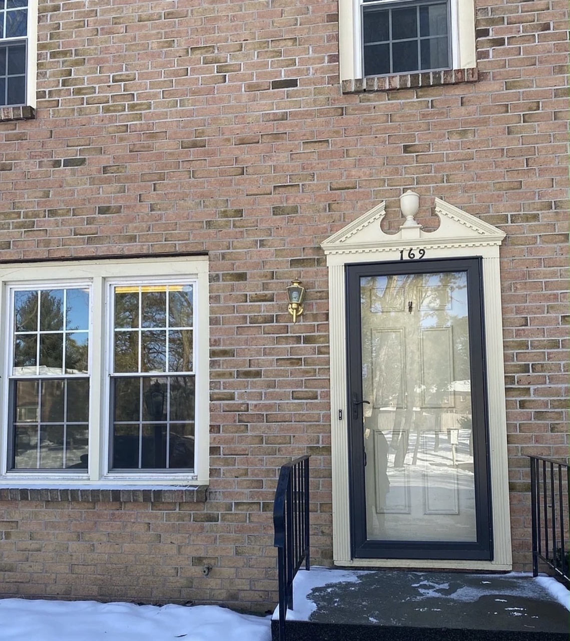 169 Williamsburg Ct – photo 1