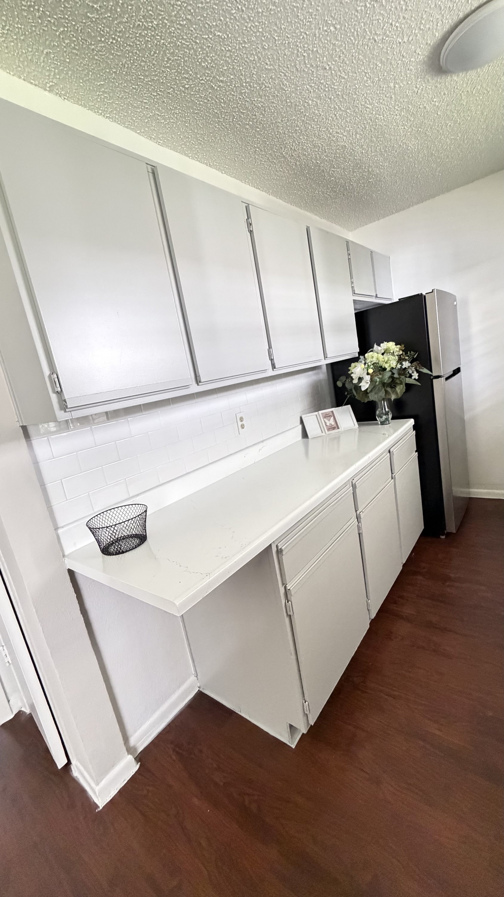 303 E 9th St unit 1 – photo 2