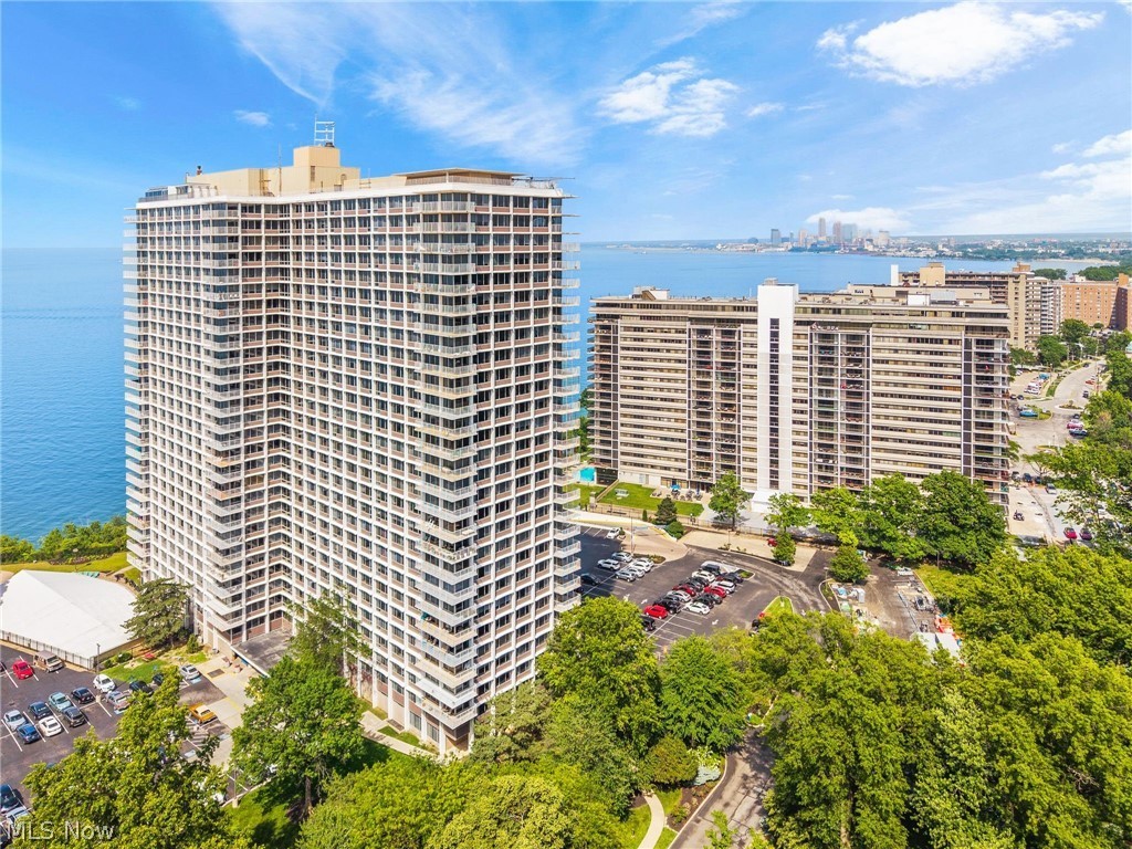 12700 Lake Ave unit 405 – photo 5