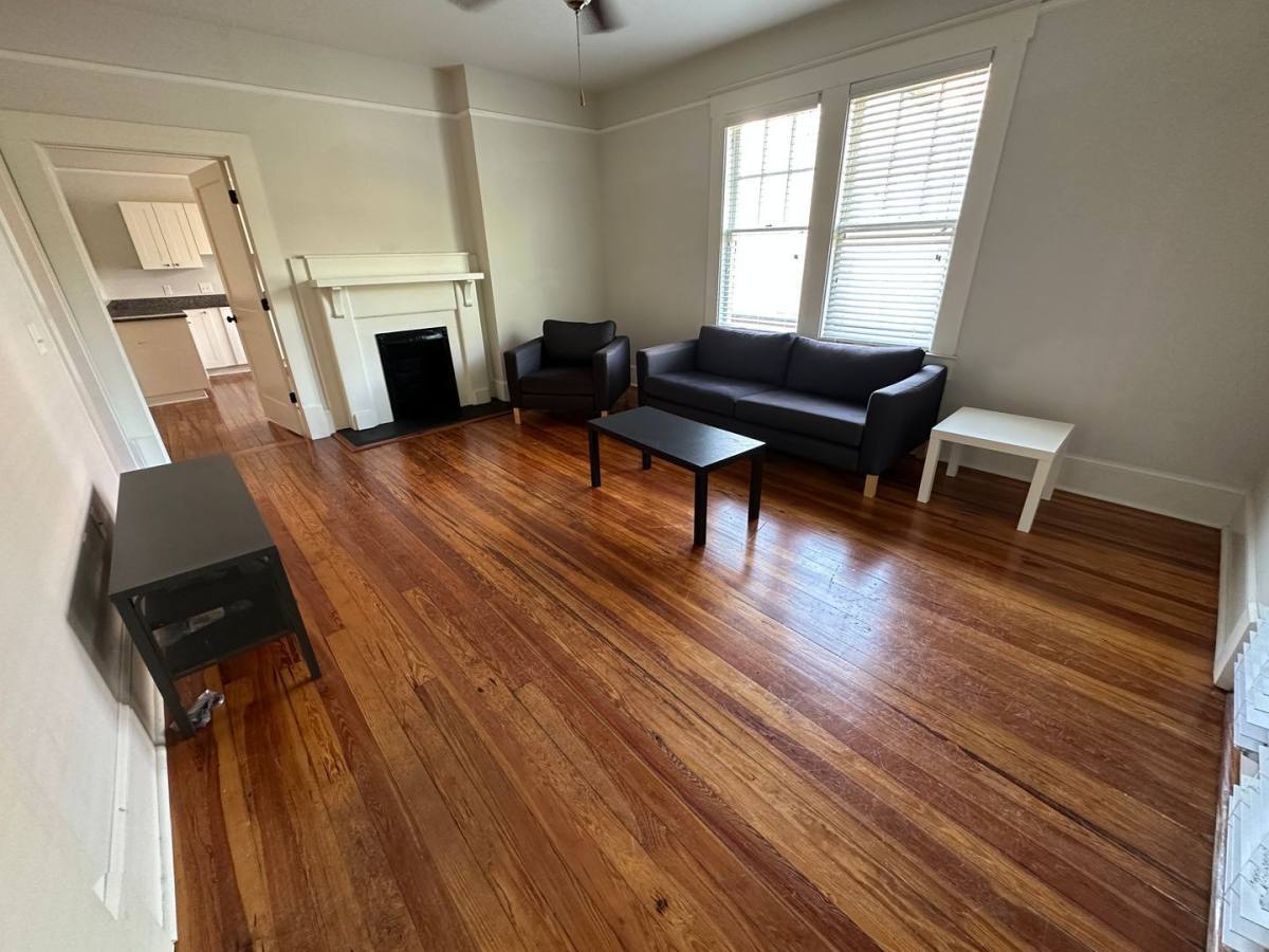 1268 College St unit 3 – photo 2