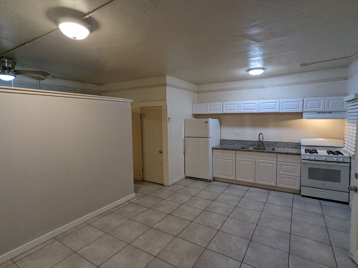 560 S Madison Ave unit 04 – photo 1
