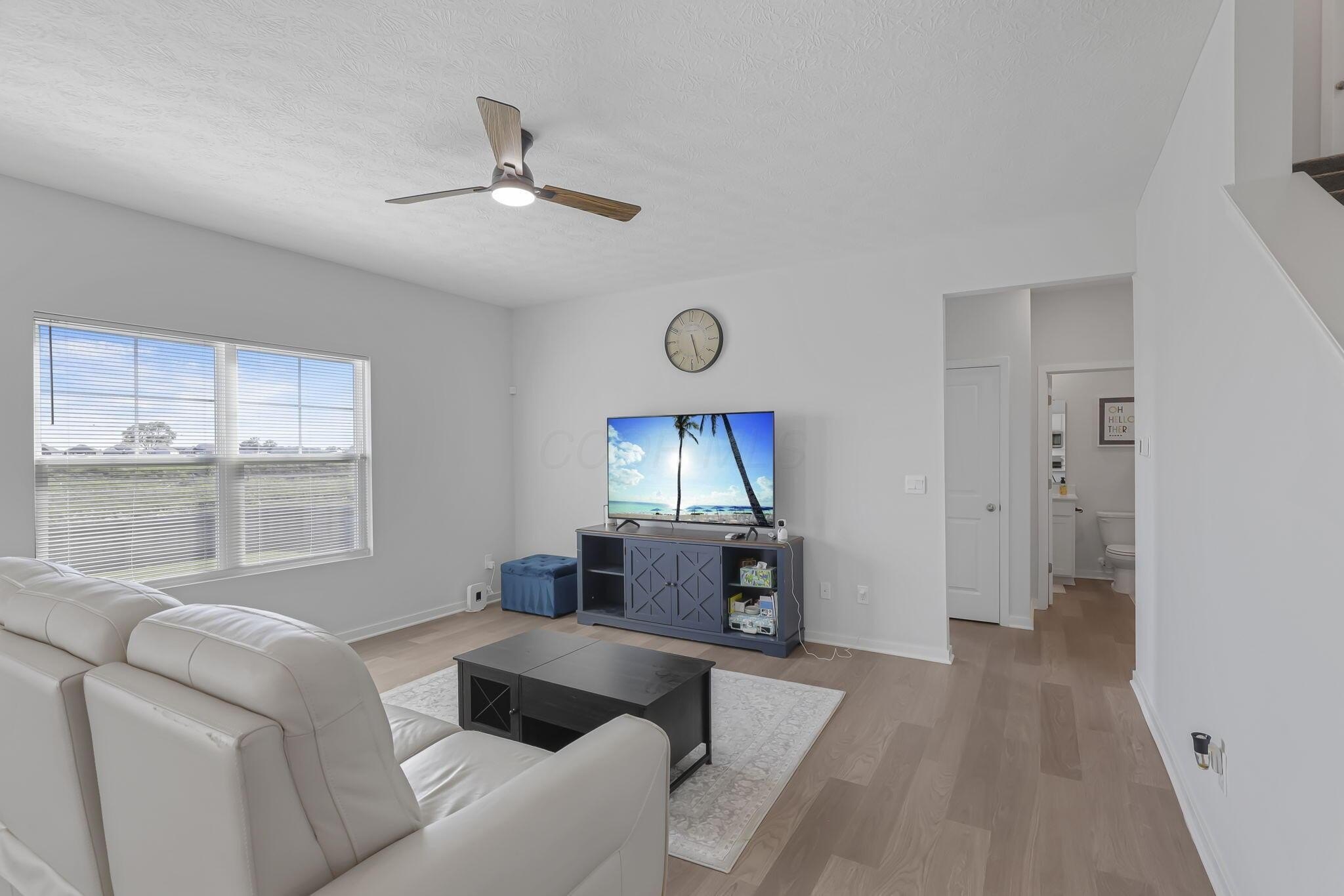 758 Leslie Dr – photo 4