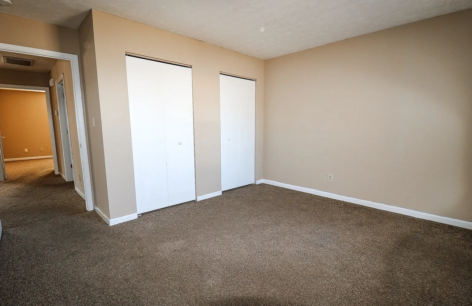 Ashley Square Duplexes – photo 4