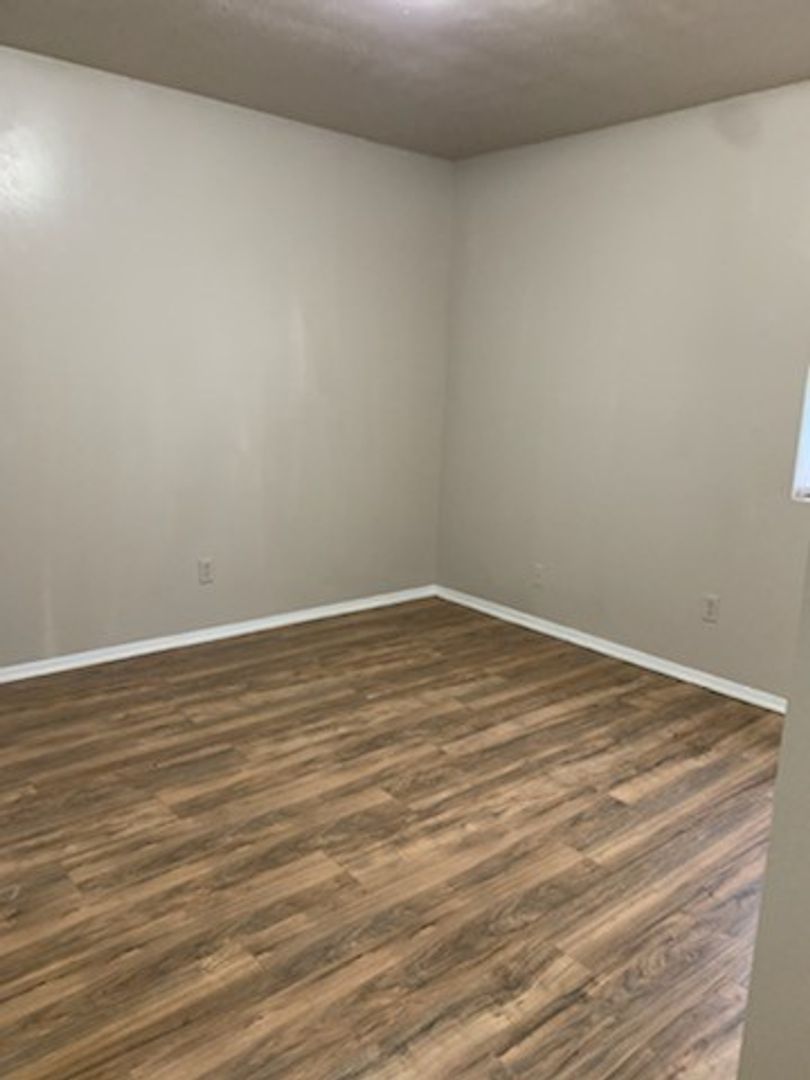 2704 Poplar Cir – photo 4