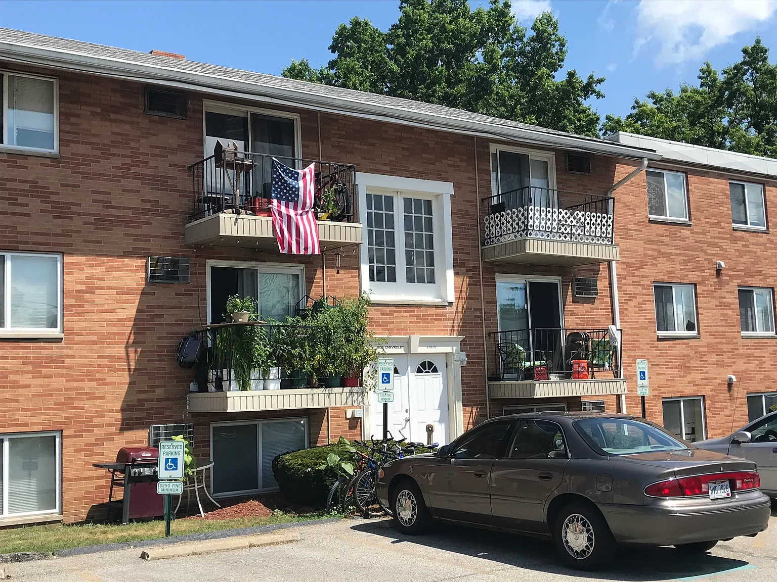 The Meadows Patio Apartments - HEAT INCLUDED! – photo 2