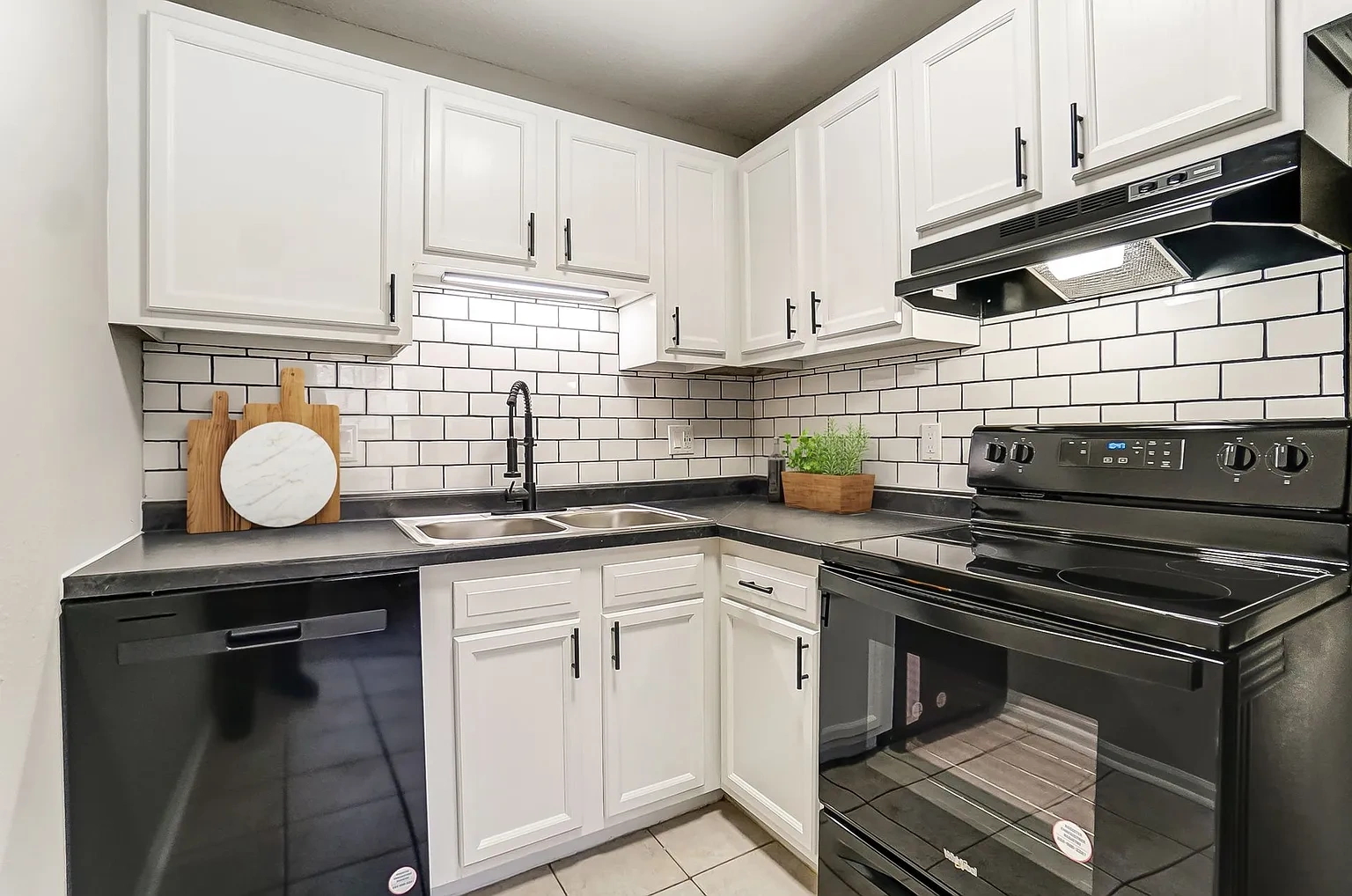 Coral Club Apartments – photo 2