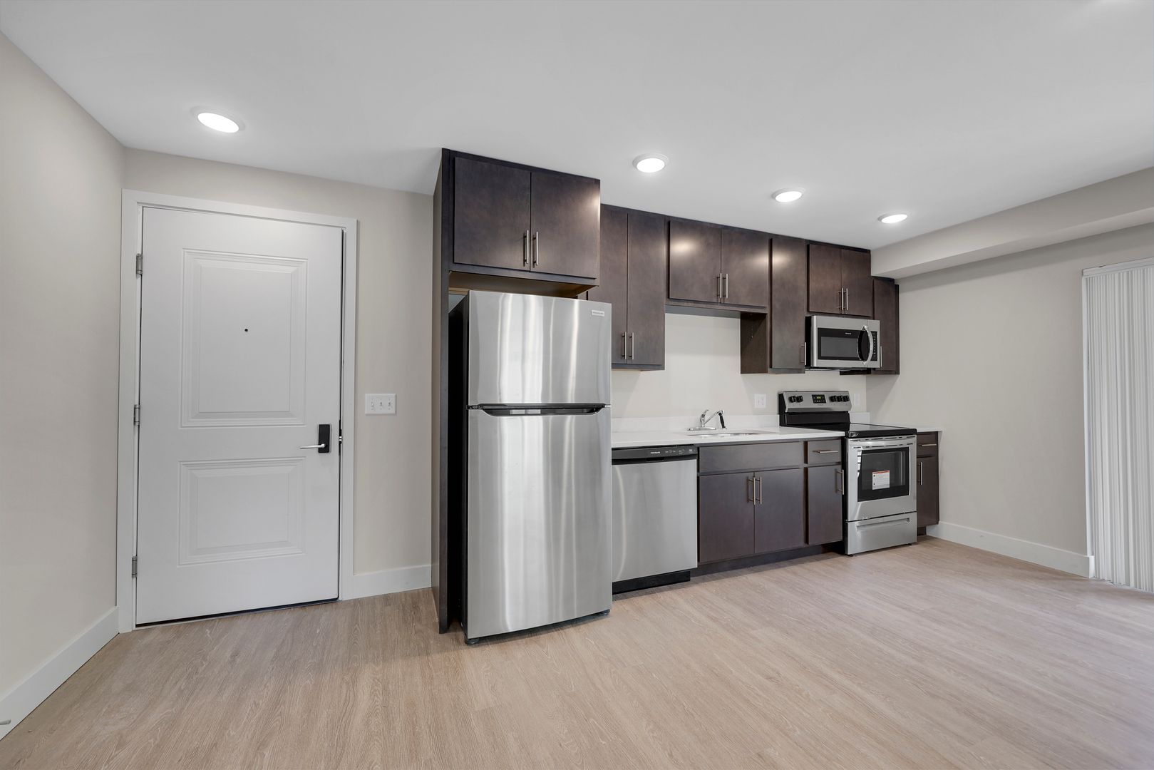 707 W Springfield Ave unit 116 – photo 3