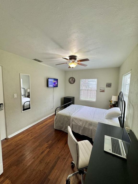 2701 Ave T NW unit Unit 2 – photo 5